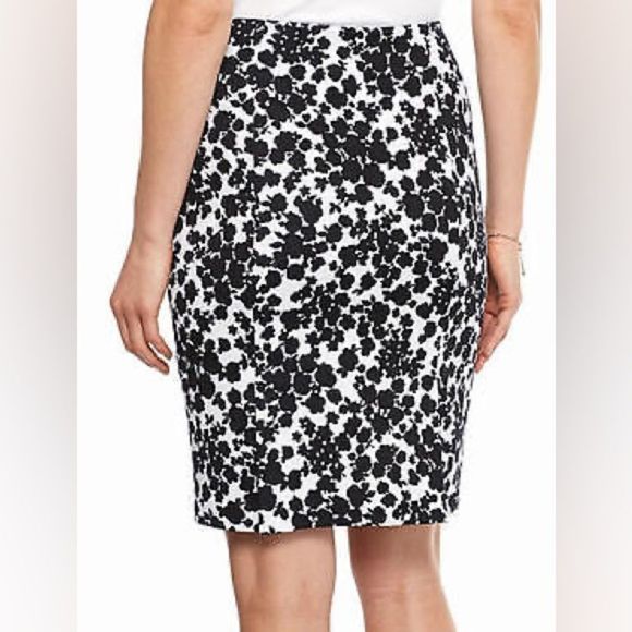 MICHAEL Michael KorsFloral Print Pencil Skirt NWOT - Picture 2 of 5